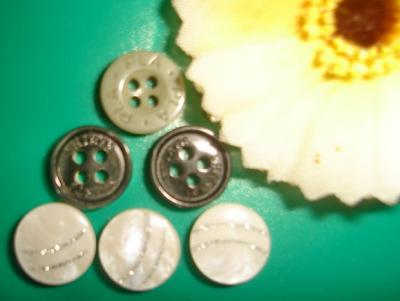 Resine Button (Смолами кнопки)