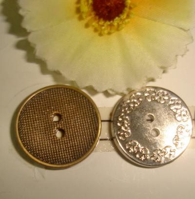 Plasic Button (Plasic Button)