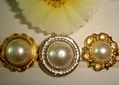 Plasic Button (Plasic Button)