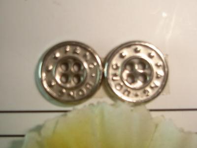 Metal Button (Metal Button)