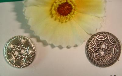 Metal Button (Metal Button)