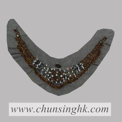 beads collar (collier de perles)