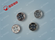 shirt button (bouton de chemise)