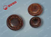 leather button (cuir bouton)