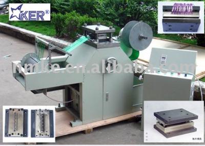 Sequin punching machine (Sequin poinçonneuse)