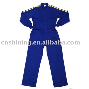 Work Uniform (Travail uniforme)
