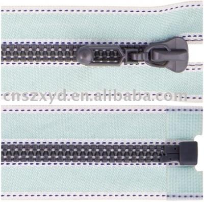 plastic zipper (пластиковые молнии)