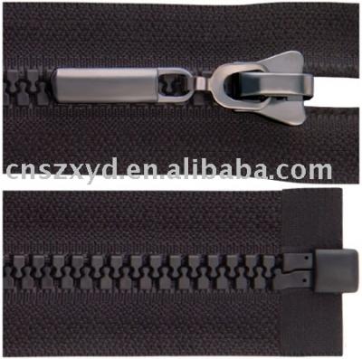 plastic zipper (пластиковые молнии)