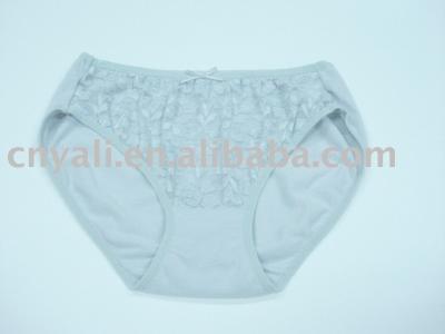 ladies` lingerie (Mesdames `lingerie)