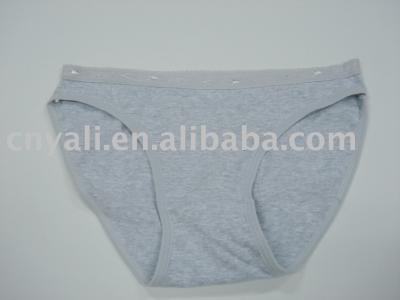 ladies` fashionable underwear (Mesdames `des sous-vêtements à la mode)