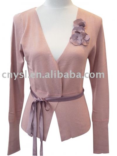 Ladies` cardigan with hand-cut flower (Ladies` cardigan with hand-cut flower)