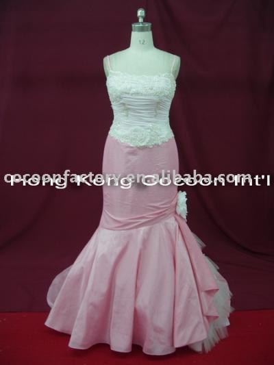 wedding gown with no min order quantity requirement (robe de mariage sans qu`il soit nécessaire min de commande)