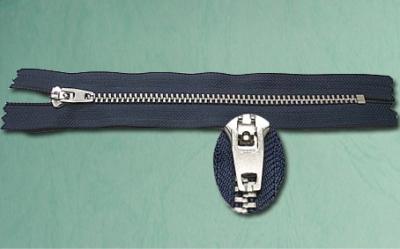 Close-End Y Teeth Metal Zipper With YG Slider (Close-End Y Teeth Metal Zipper With YG Slider)