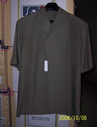 MEN`S SHORT SLEEVE SUIT (MEN `S COURT manche de la combinaison)