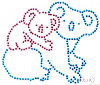 Iron-on AA rhinestuds transfer (Un transfert sur tissu AA Rhinestuds)