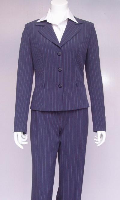 ladies suit (Mesdames costume)