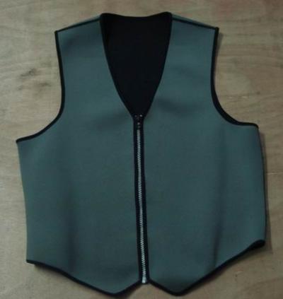 diving suit (tenue de plongée)