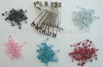 safety pin (булавка)