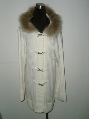 KNITTED SWEATER (KNITTED SWEATER)