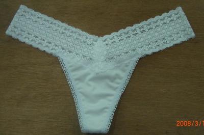 Effortless Lace Thong (String en dentelle sans effort)