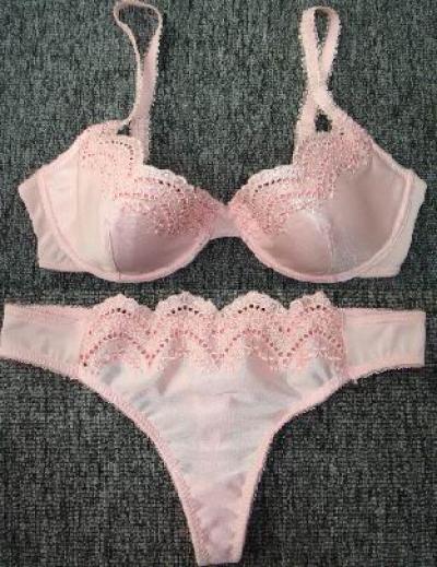 Classy Embroidery Bra %26 thong set (Classy Broderie 26% Soutien-gorge Ensemble String)
