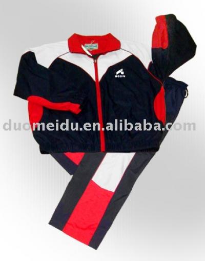 Kid`s jogging suit (Kid `S спортивный костюм)
