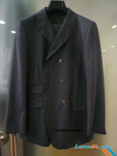 suit (suit)