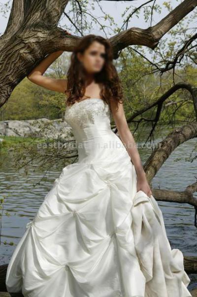 wedding gown (Wedding Gown)