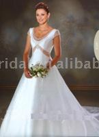 wedding dress (свадебное платье)