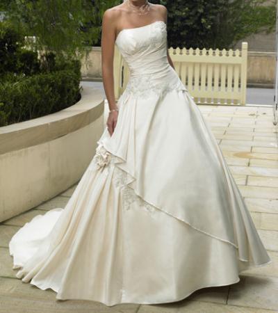 Wedding dress MS 1065 (Robe de mariée MS 1065)