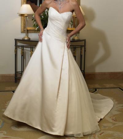Wedding dress MS 1067 (Robe de mariée MS 1067)