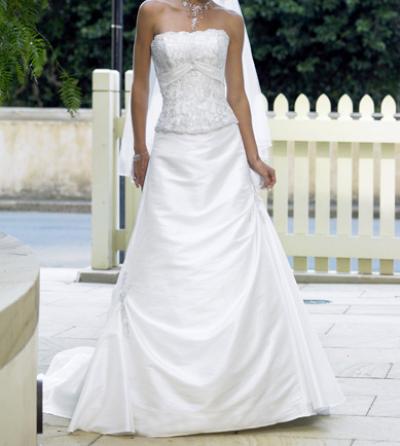Wedding dress MS 1060 (Robe de mariée MS 1060)