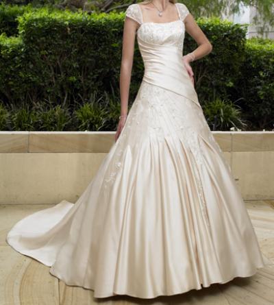 Wedding dress Ms 1053 (Robe de mariée Mme 1053)