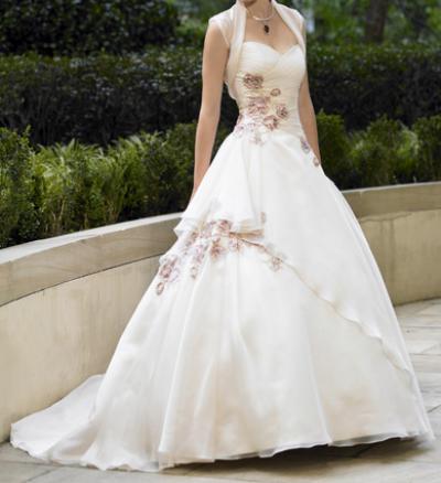 Wedding dress MS 1049 (Robe de mariée MS 1049)