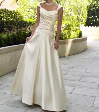 Wedding dress MS 1046 (Robe de mariée MS-1046)