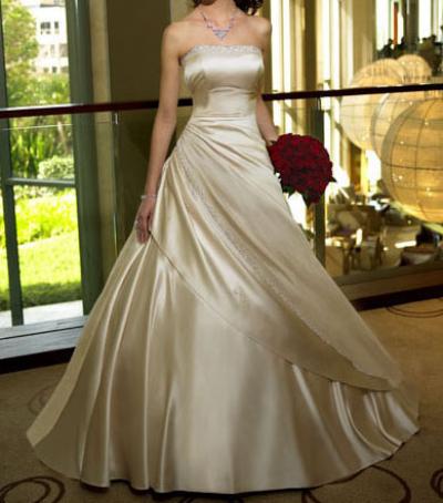 Wedding dress MS 1024 (Robe de mariée MS 1024)
