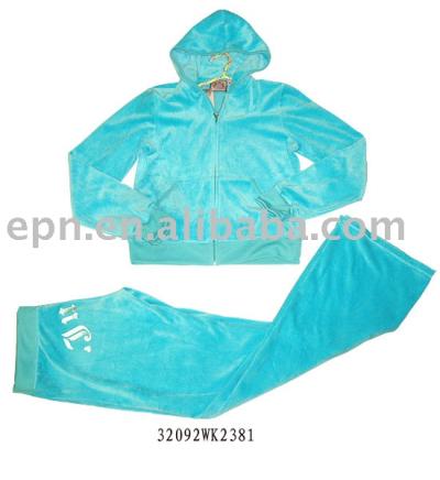 Women`s Fresh Brand Velour Suit (Women`s Fresh Brand Velour Suit)
