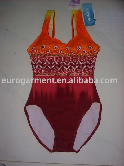 lady swimwear (dame de maillots de bain)