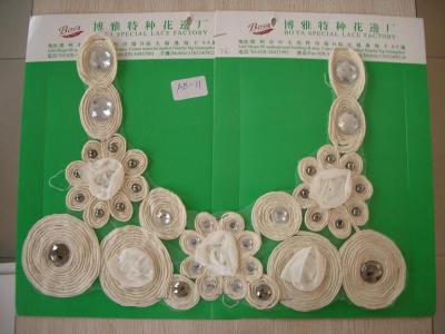 lace collar (кружевной воротник)