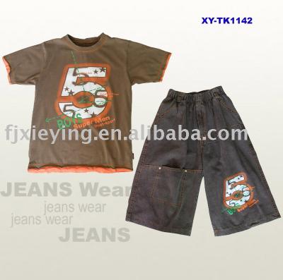 Washing t-shirt with pant