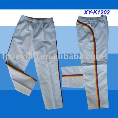 sports pants (спортивные брюки)