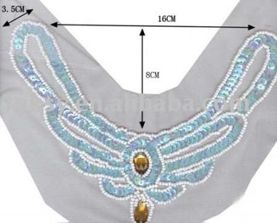 lace collar (col en dentelle)