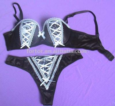Molded Bra with G-String (Molded Bra with G-String)