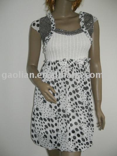 dress (robe)