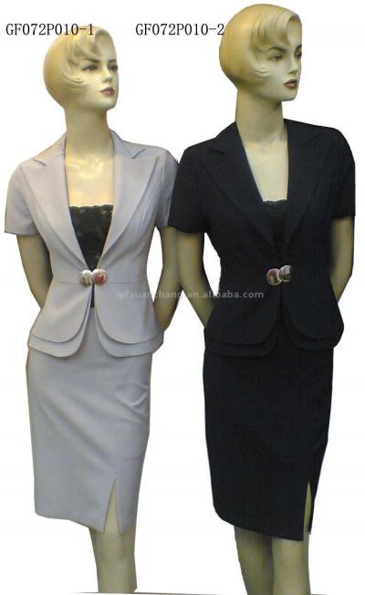 Ladies ` suit