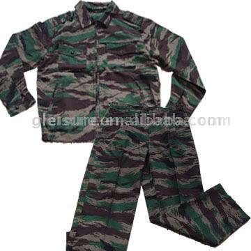 Digital Camouflage BDU Set with 7 Pockets (Digital Camouflage EDR Set avec 7 poches)