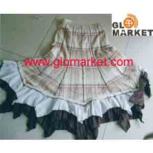 girl`s short skirt (Girl `S короткой юбке)