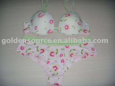 Ladies lingerie set (Дамы набора белья)