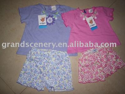 usd 1.5/set x 1700 sets beautiful 100% cotton ,high quality apparel stock, stock (USD 1.5/set х 1700 множество красивейших 100% хлопок, высокое качество склада одежда, инвентарь)