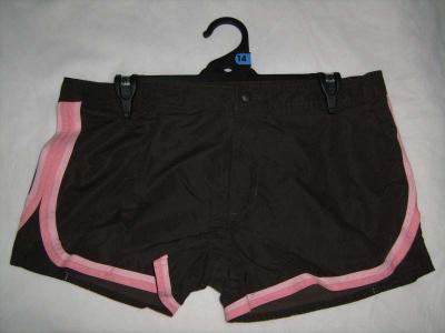 USD1.2 / pc x 4200pcs H274 Ladies `Strand Shorts (USD1.2 / pc x 4200pcs H274 Ladies `Strand Shorts)